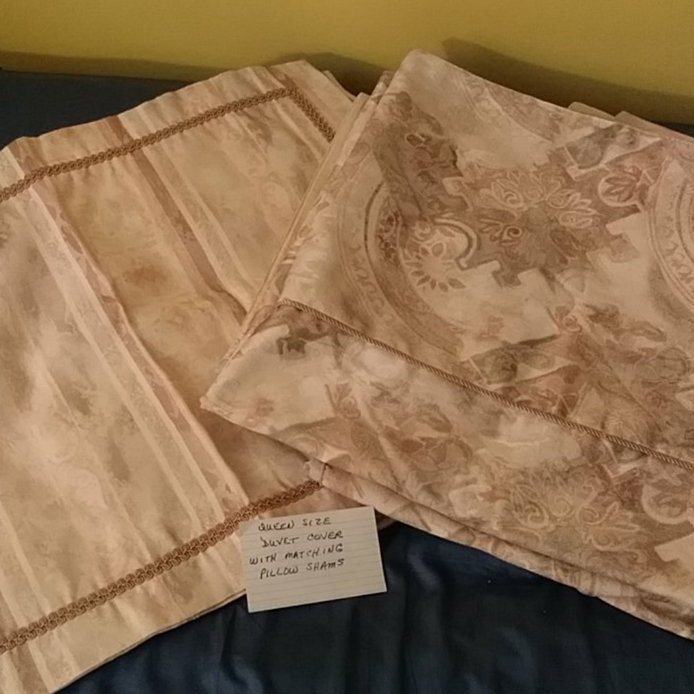 Queen Duvet Cover with Shams
